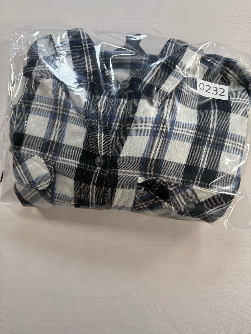 Eddie Bauer Womens Large Plaid Flannel Shirt Blue Black White Button Up L - Picture 7 of 9